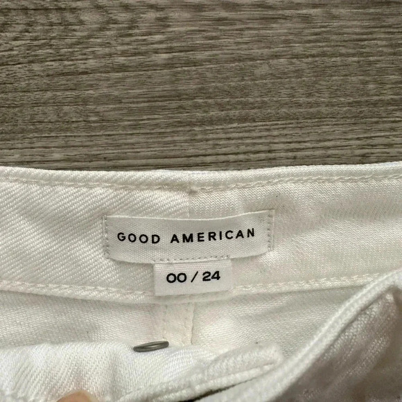 Good american shorts Sz 24 ☀️ 🌞 ⛅️ - Picture 3 of 5